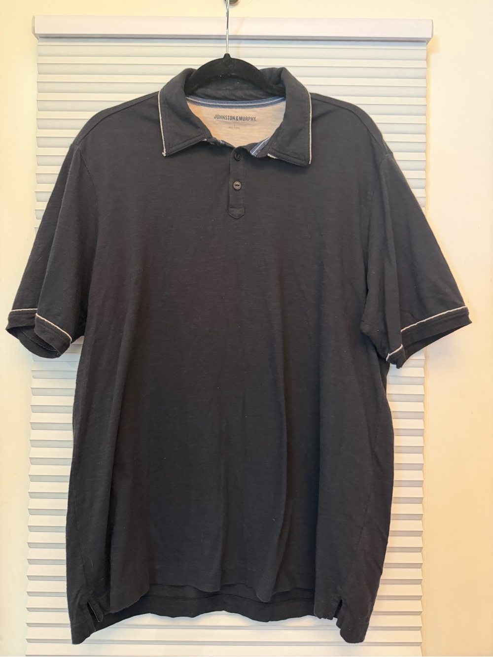 Johnston & Murphy Men's Black Polo with Contrast Trim L